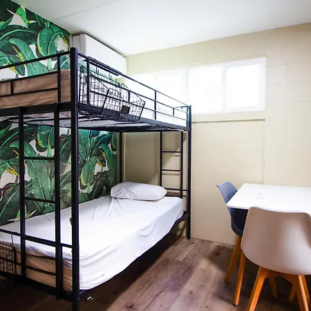 Waikiki Beachside Hostel Honolulu Exterior photo